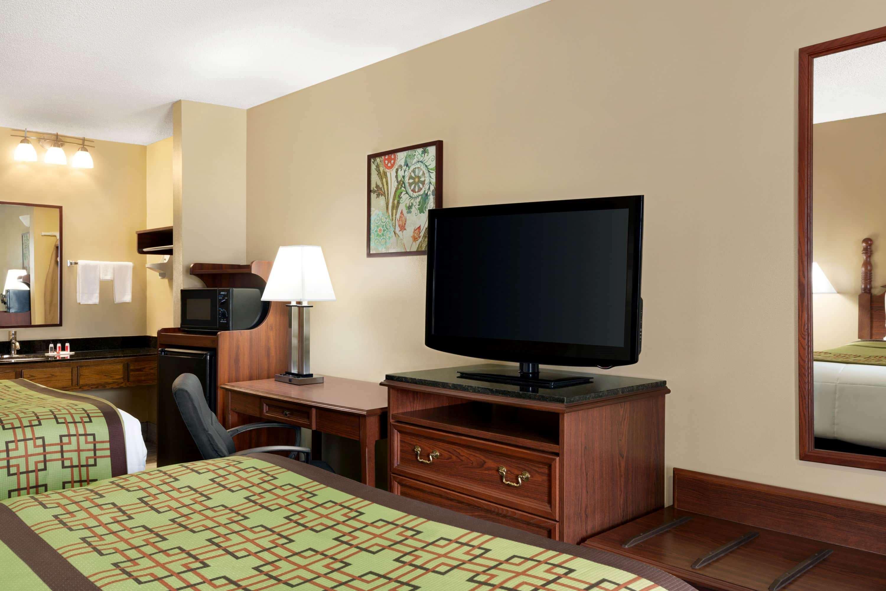 Baymont By Wyndham Warner Robins Motel Екстериор снимка