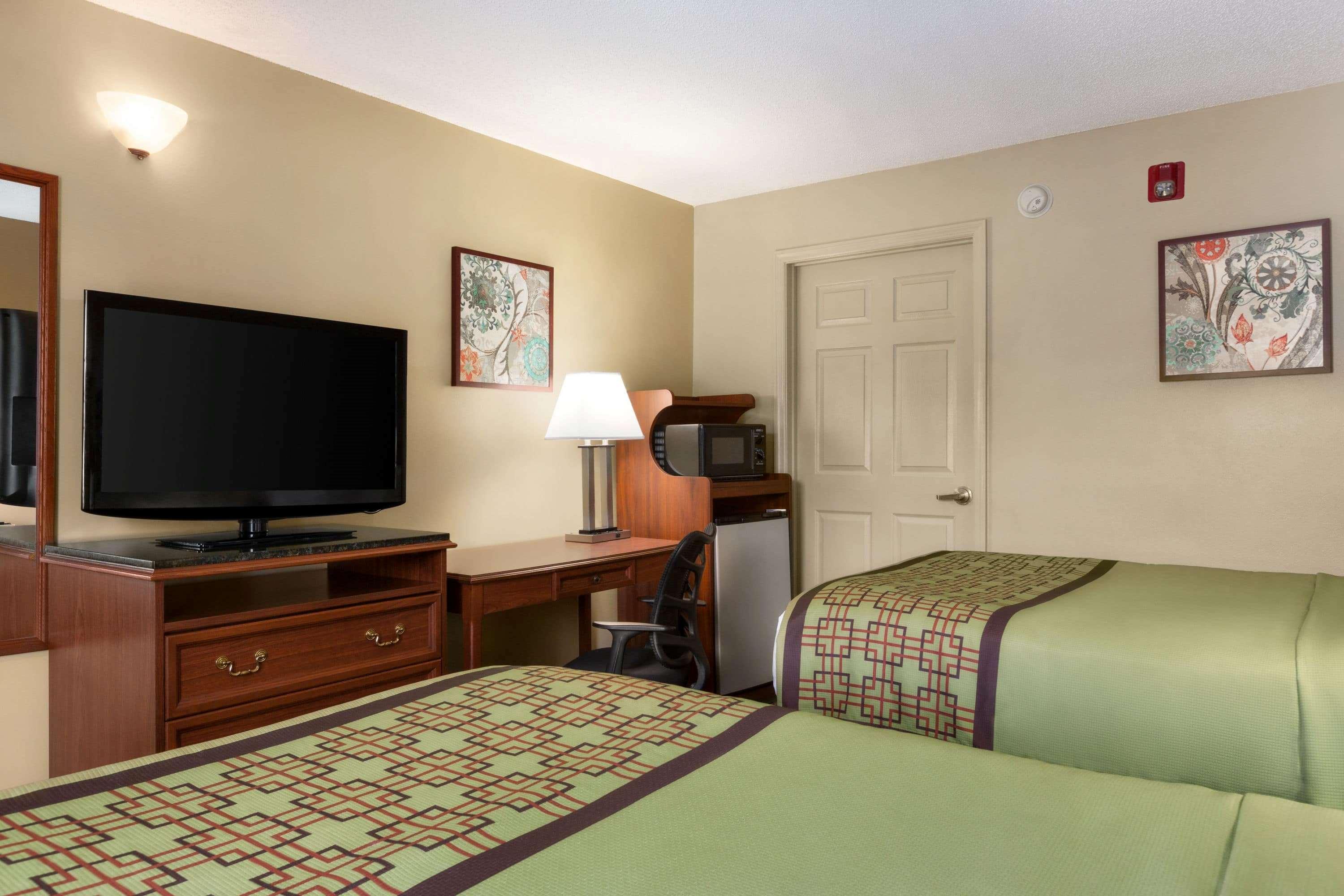 Baymont By Wyndham Warner Robins Motel Екстериор снимка