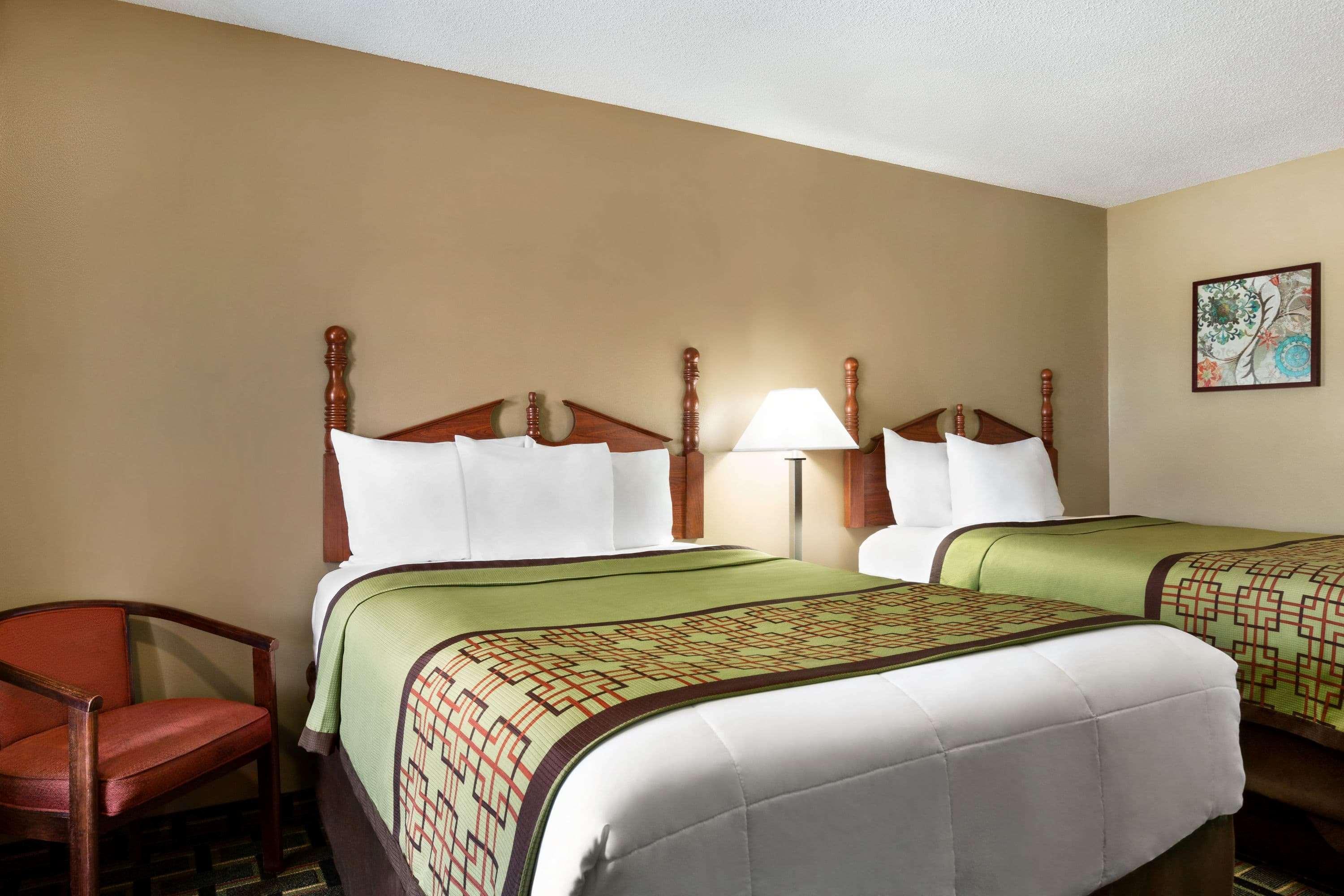 Baymont By Wyndham Warner Robins Motel Екстериор снимка