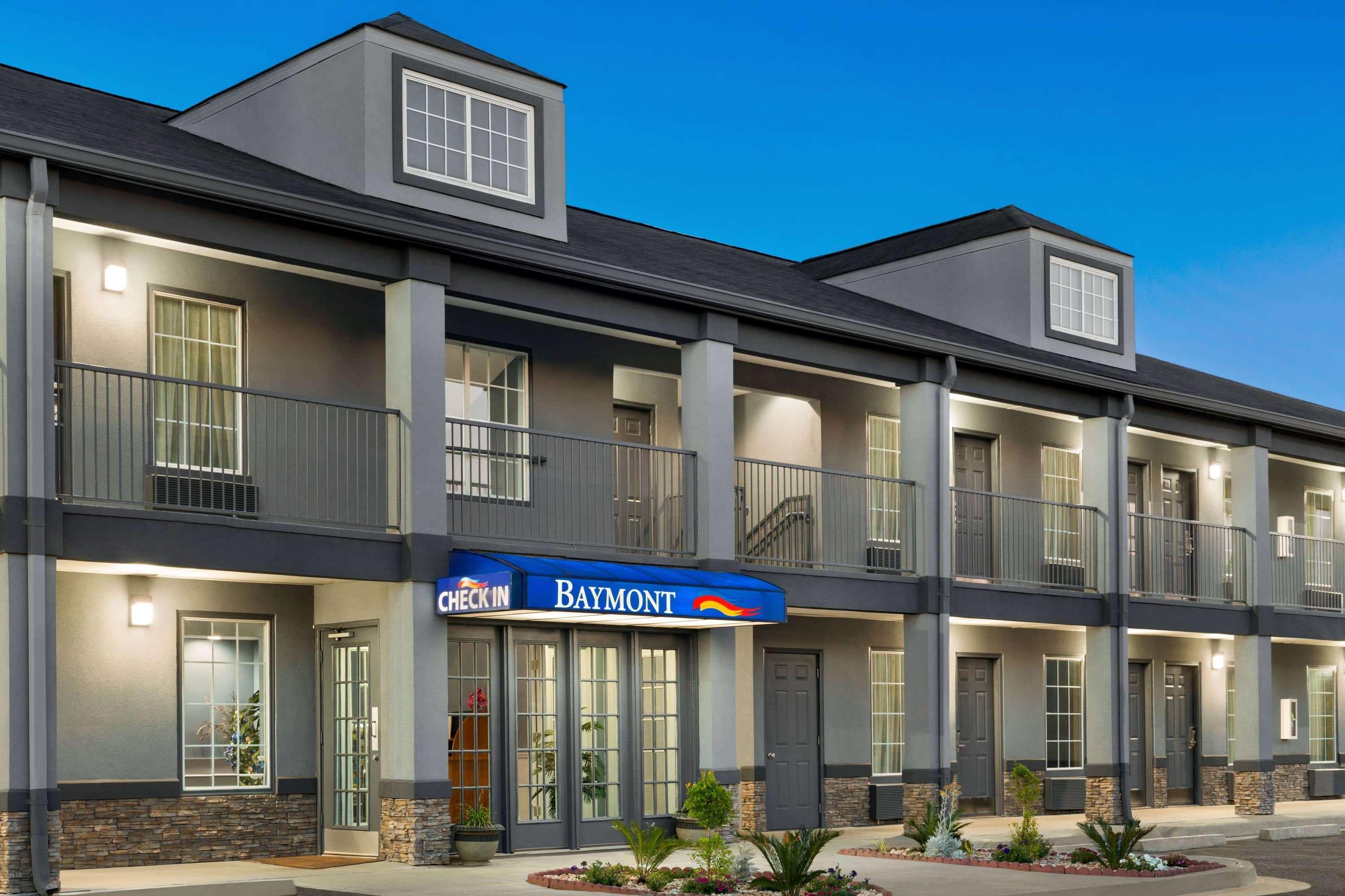 Baymont By Wyndham Warner Robins Motel Екстериор снимка