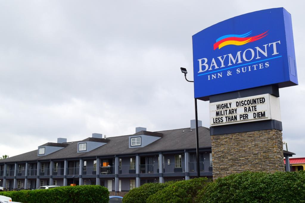 Baymont By Wyndham Warner Robins Motel Екстериор снимка