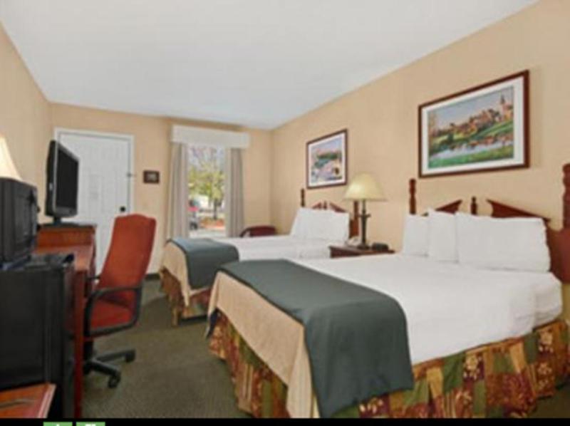Baymont By Wyndham Warner Robins Motel Екстериор снимка